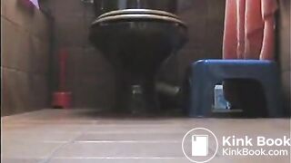 SCAT - Sexy girls Pooping 44