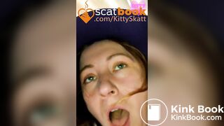 SCAT - Sexy girls Pooping 44