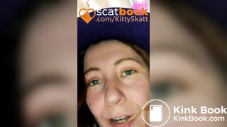 SCAT - Sexy girls Pooping 44