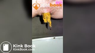 SCAT - Sexy girls Pooping 44