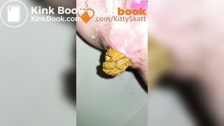 SCAT - Sexy girls Pooping 44