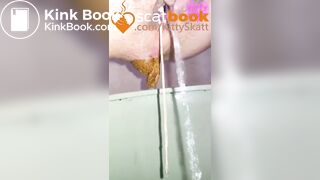SCAT - Sexy girls Pooping 44