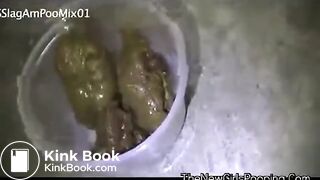 SCAT - Sexy girls Pooping 45