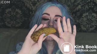 She is sucking his turd and cock then gets facial