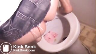 SCAT - Sexy girls Pooping 41
