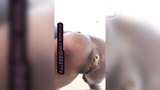 SCAT - Sexy girls Pooping 44