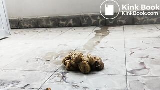 SCAT - Sexy girls Pooping 42
