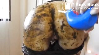 SCAT - Sexy girls Pooping 42