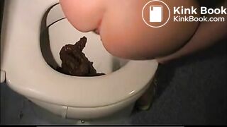 SCAT - Sexy girls Pooping 43