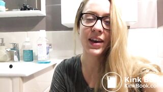 SCAT - Sexy girls Pooping 43