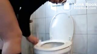 SCAT - Sexy girls Pooping 43
