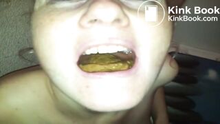 Original title: Wife toilet slave eats shit in to