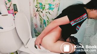 eating own shit in a mall