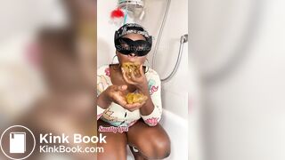 Smutty Luce shitting in tub