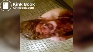 Skinny daughter with shit and piss.