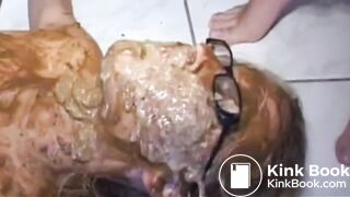 This toilet has a lick-cleaning function.