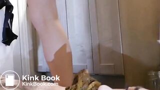 Eating her shit - the REAL SCAT swallow struggle