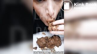 Eating poop @lamiadark_