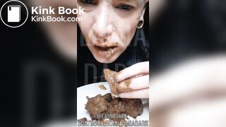 Eating poop @lamiadark_