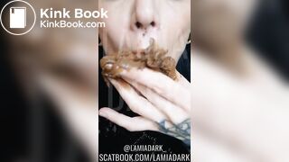 Eating poop @lamiadark_