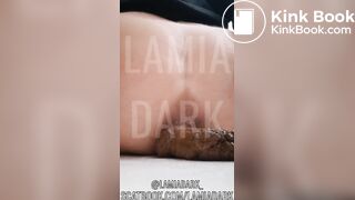 Eating poop @lamiadark_