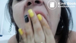 I love to eat shit and fuck my ass