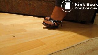 pantyhose high heels asian feet 2