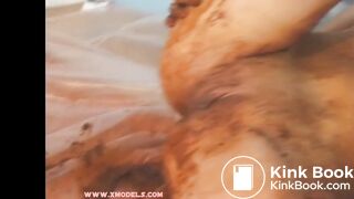 solo scat and piss play with diarrhea