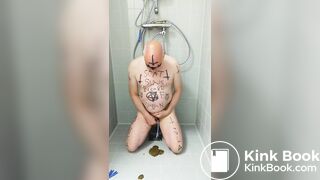 Satan slave takes a scat session during enema