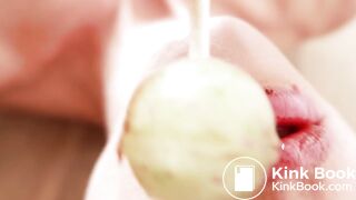 Pretty Woman Pooping