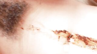 Pretty Woman Pooping