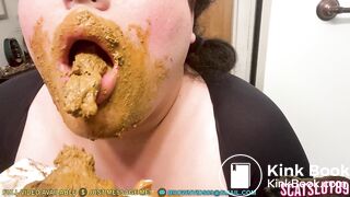 Trans Girl Sucks on Her Massive Turd (Slideshow)