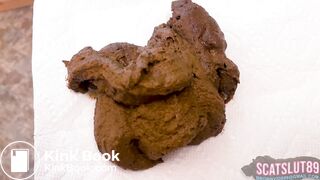 Fat Trans Woman Takes a Sloppy Shit