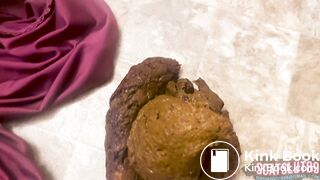 BBW Shitting Directly on the Floor