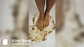 Shit sweater on my lovely feet