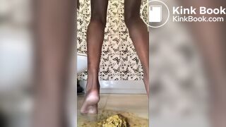 Ebony fingers ass while shits then smear/tastes