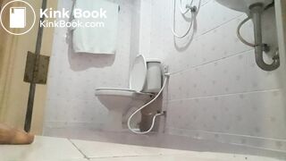 toejober en self footjob sous la douche thai