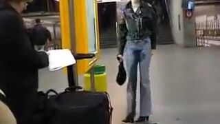 PPG - Dany subway jeans wetting