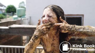 Kaitlyn Katsaros Going Crazy In Pigshit