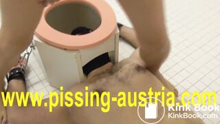 japanese mistress pee on toilet slave