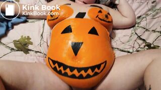 Sexy pregnant pumpkin squirting on big cock