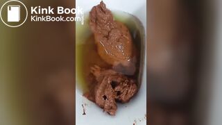 Girl pooping on toilet - video 338