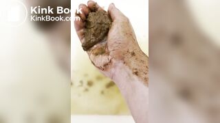 Smelly gal scoops her poop from the shower water