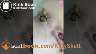 close up shitting - video 2