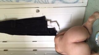 Big ass chubby girl farts before little poop