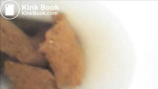 Girl pooping on toilet - video 328