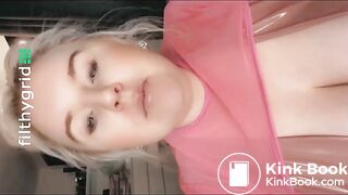 Girl pooping on toilet - video 327