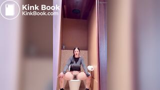 Hot as Babe pooping in Hotel Toilet