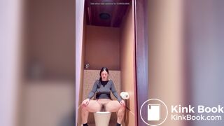 Hot as Babe pooping in Hotel Toilet