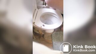 Shitting a huge load in toilet~
